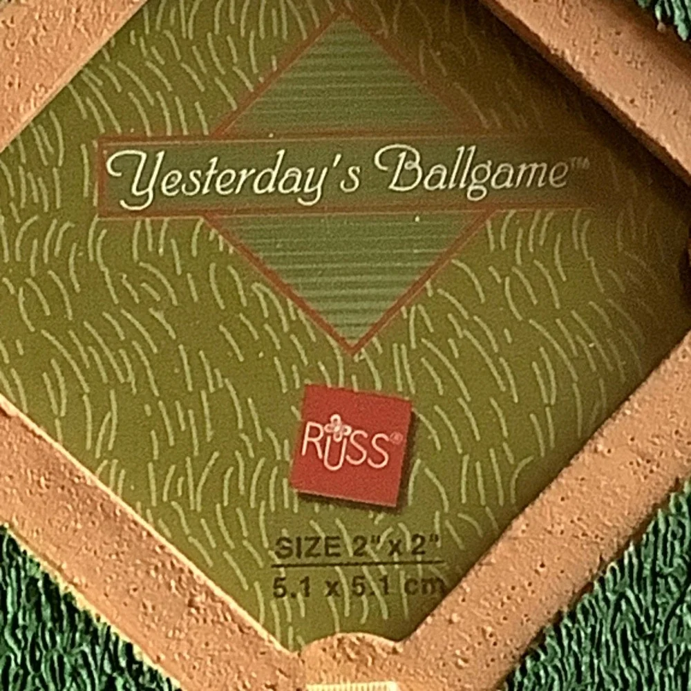 Russ Berrie Yesterdays Ballgame Baseball Diamond Picture Frame 2x2 Vintage Style